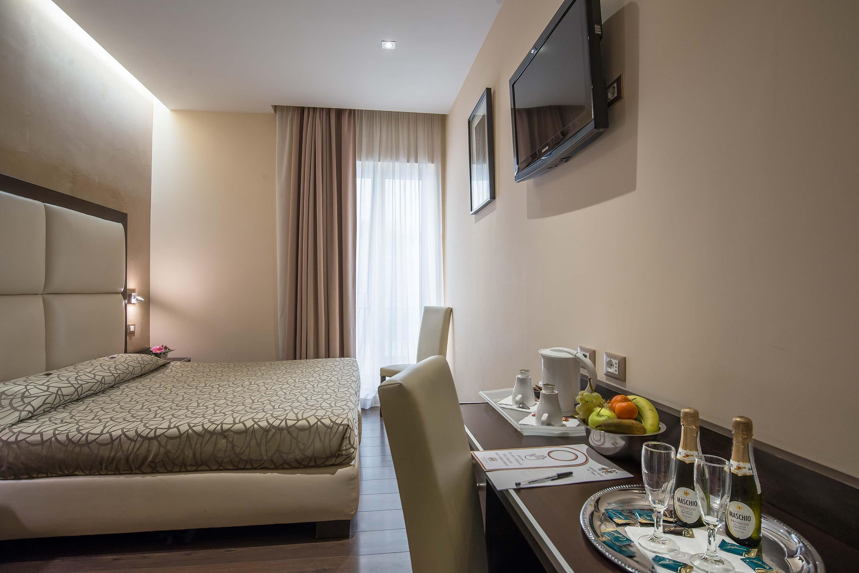 Catone District Hotel Рим Екстериор снимка