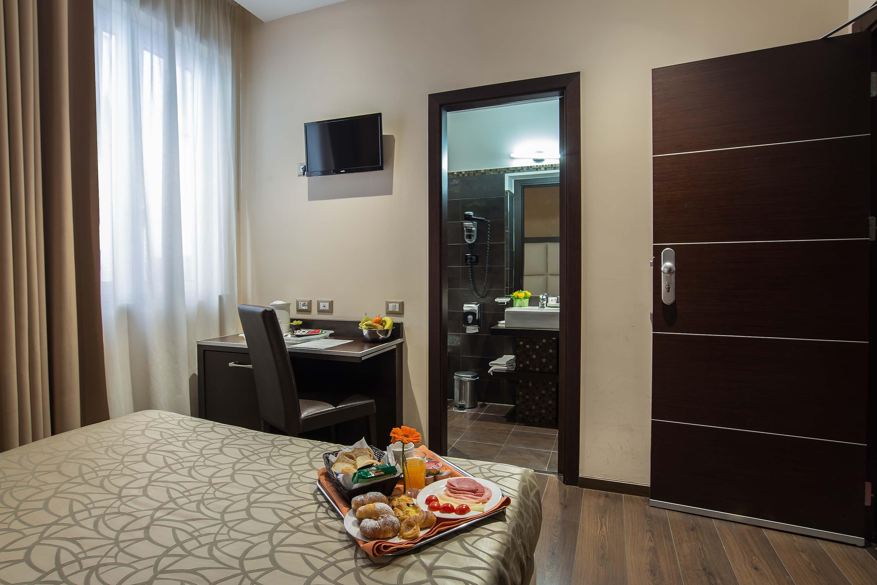 Catone District Hotel Рим Екстериор снимка