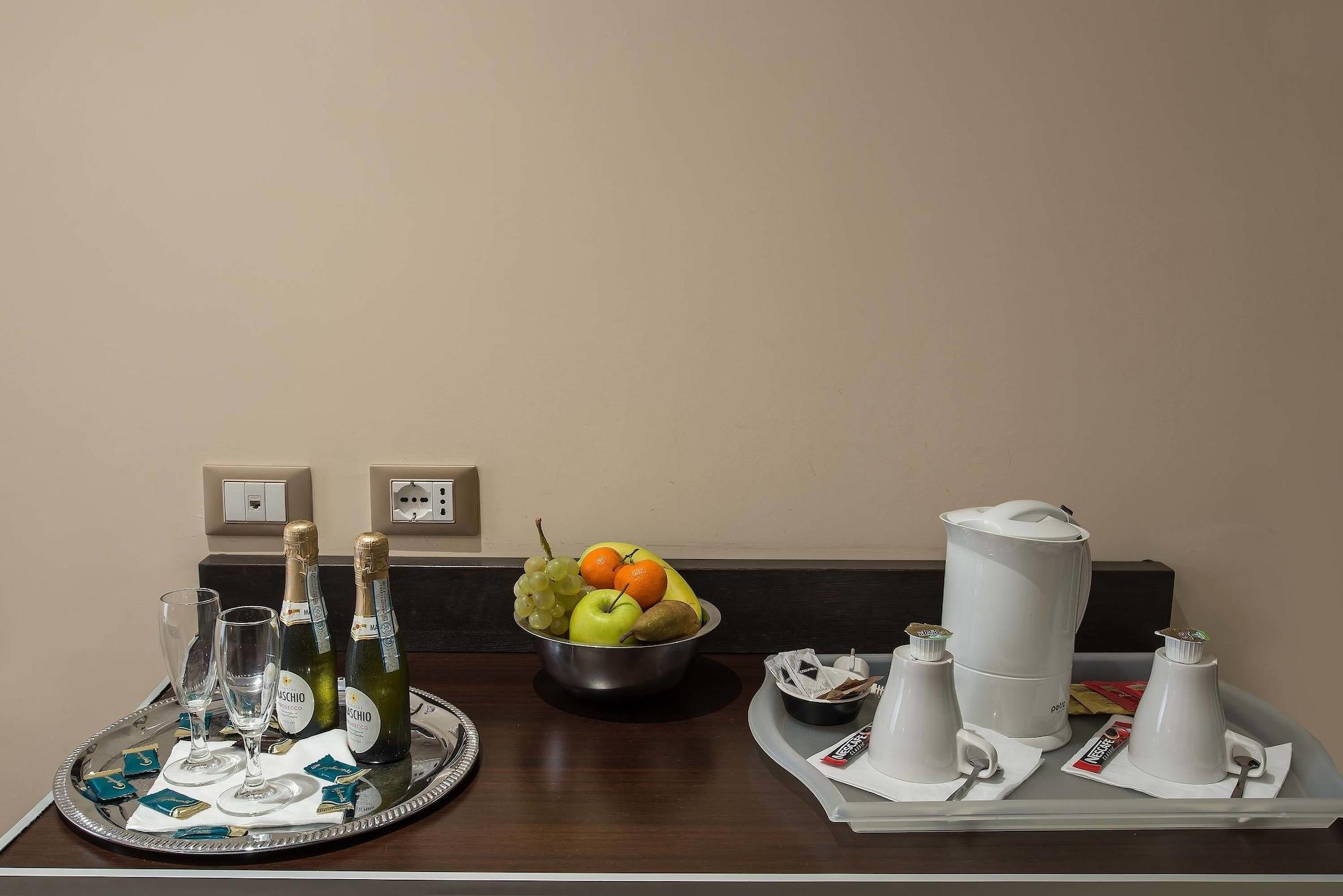 Catone District Hotel Рим Екстериор снимка